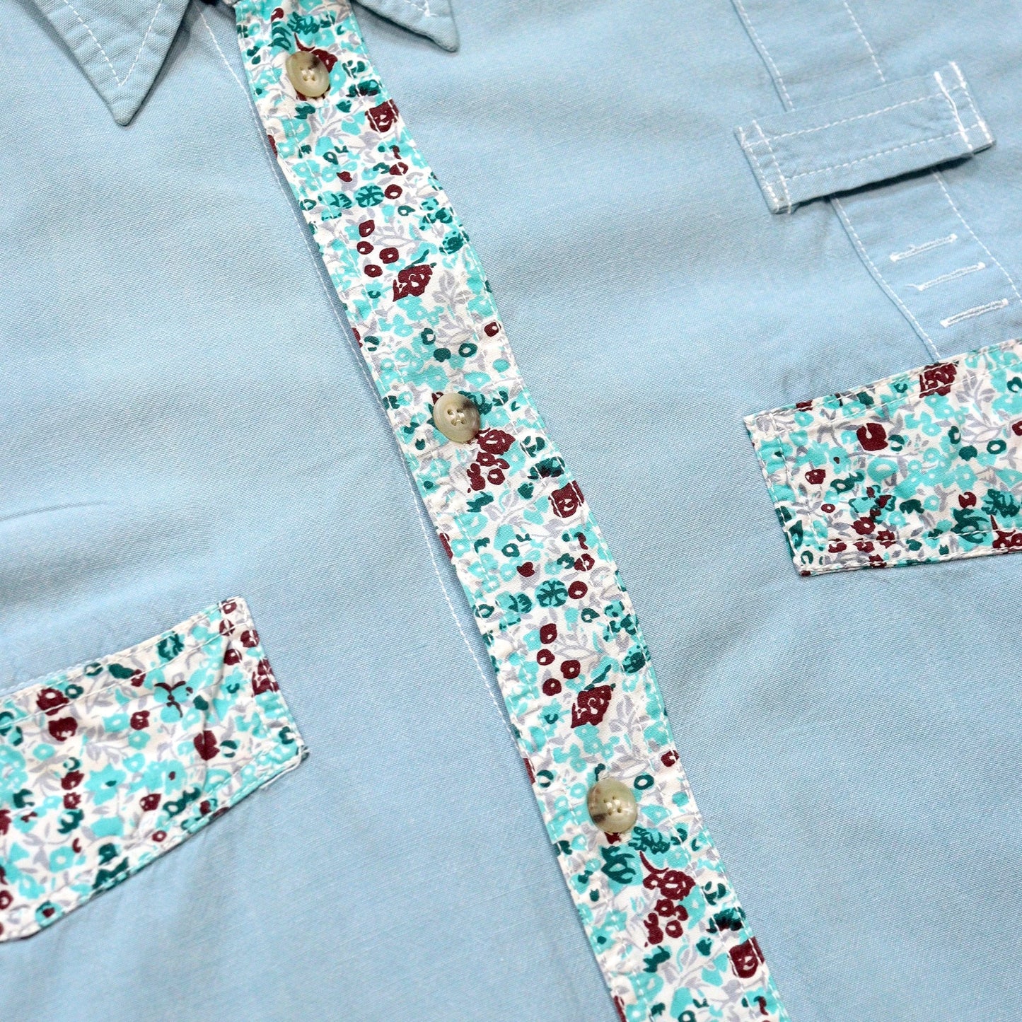 90s Floral Detail Shirt