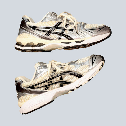 Used GEL-KAYANO 14 CREAM/BLACK