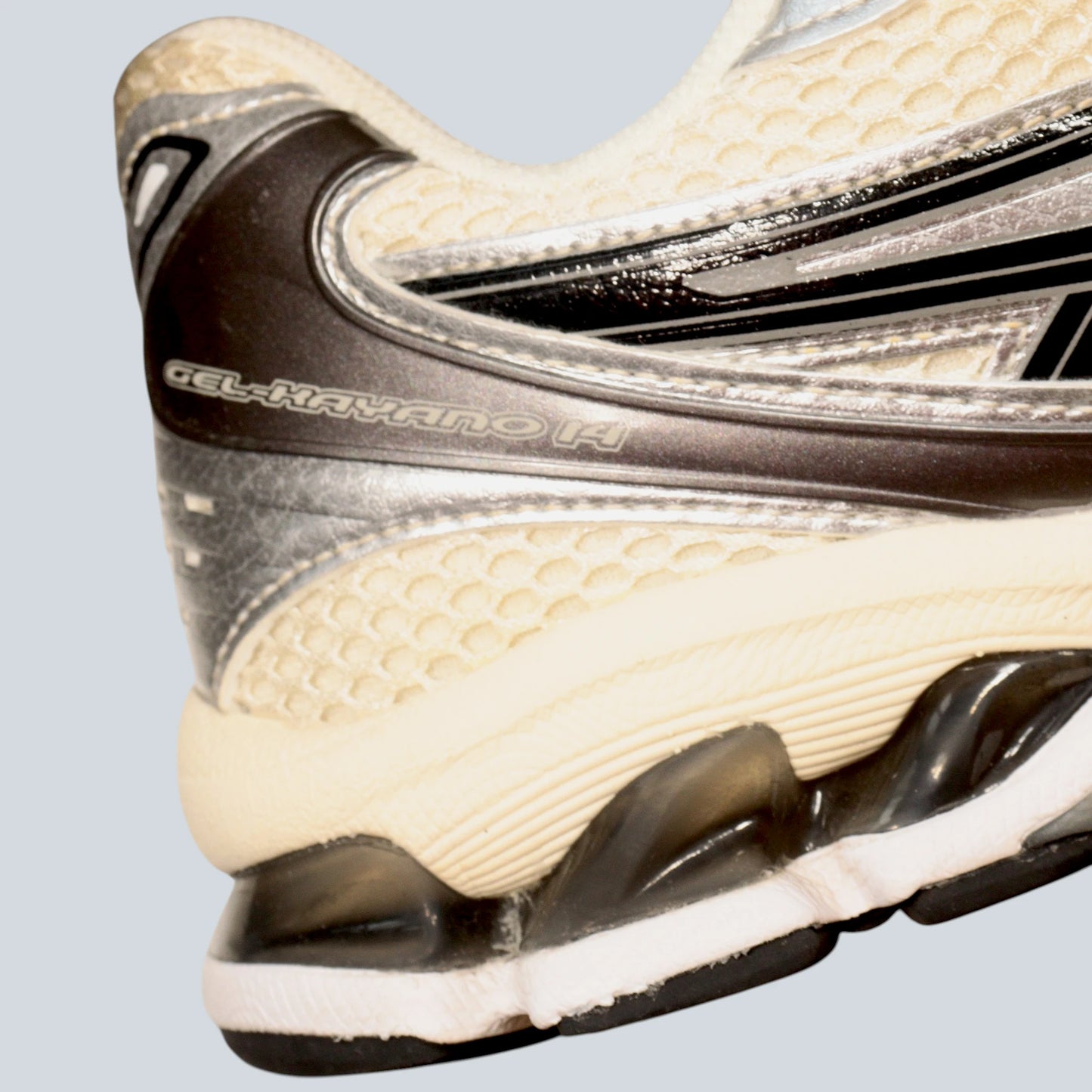 Used GEL-KAYANO 14 CREAM/BLACK